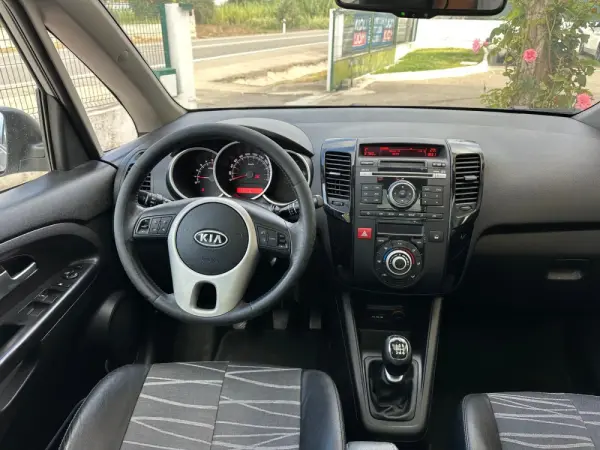 Kia Venga 1.6 CRDi TX ISG 12