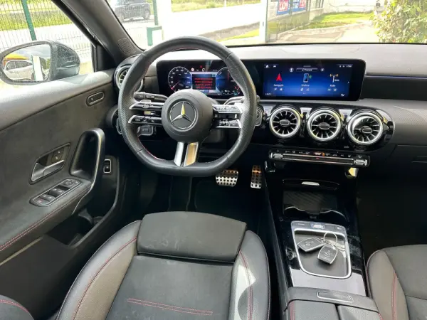 Mercedes-Benz A 250 e AMG Line 2