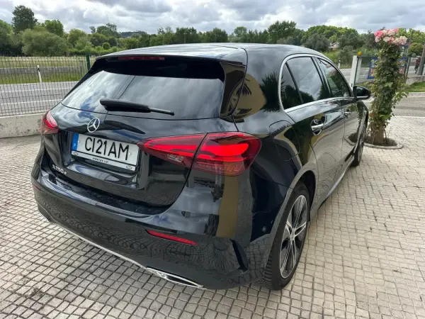Mercedes-Benz A 250 e AMG Line 15