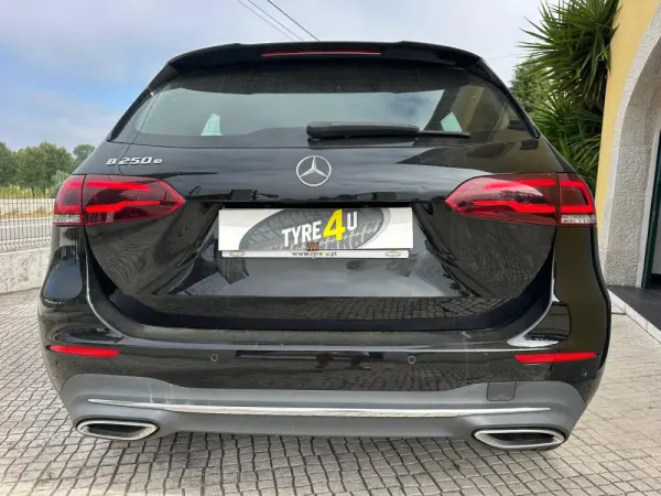 Mercedes-Benz B 250 e Style Plus 3