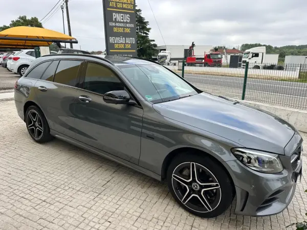 Mercedes-Benz C 300 de T 9G-TRONIC AMG Line 12