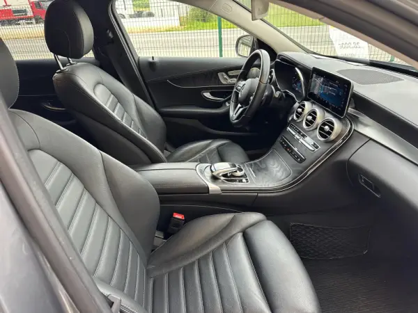 Mercedes-Benz C 300 de T 9G-TRONIC AMG Line 15