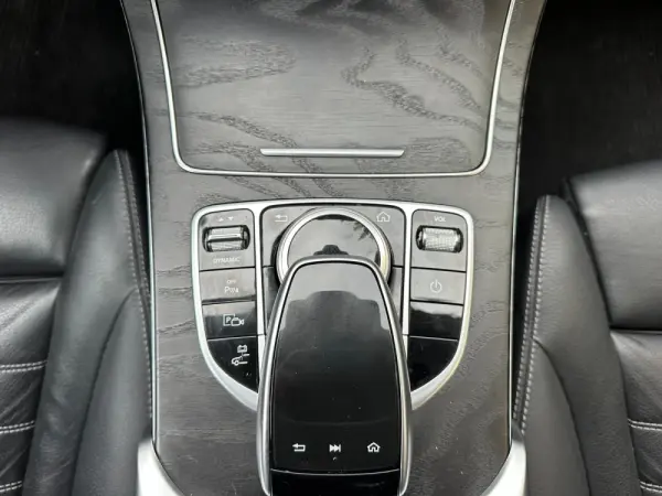 Mercedes-Benz C 300 de T 9G-TRONIC AMG Line 25