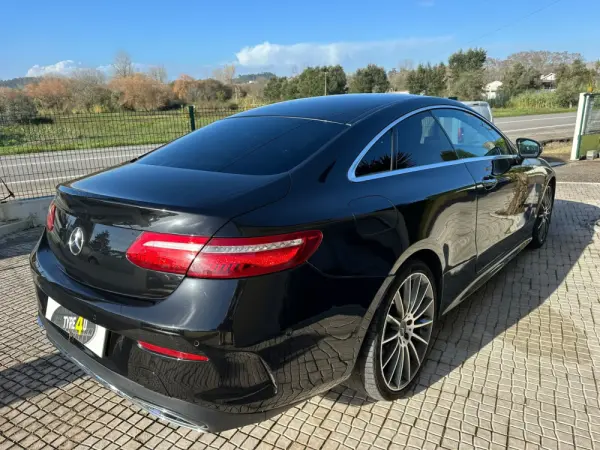 Mercedes-Benz E 250 AMG 11