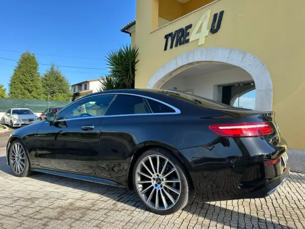 Mercedes-Benz E 250 AMG 18
