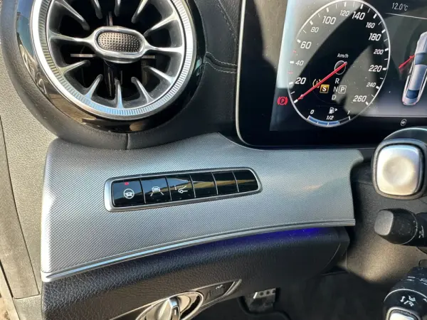 Mercedes-Benz E 250 AMG 21