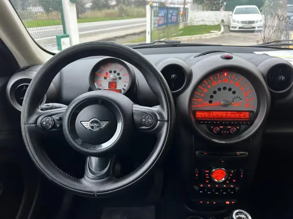 MINI Countryman Cooper D 22