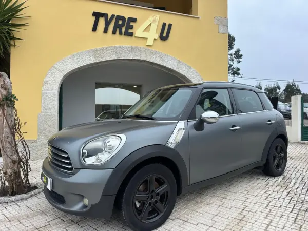 MINI Countryman Cooper D 28