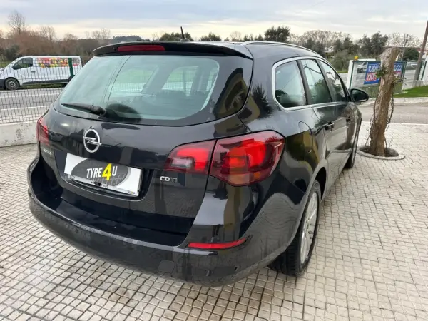 Opel Astra Caravan 1.7 CDTi Cosmo 6