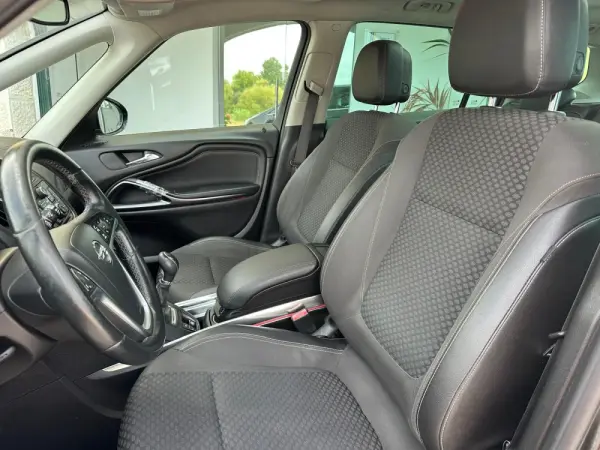 Opel Zafira 1.6 CDTi Cosmo 9