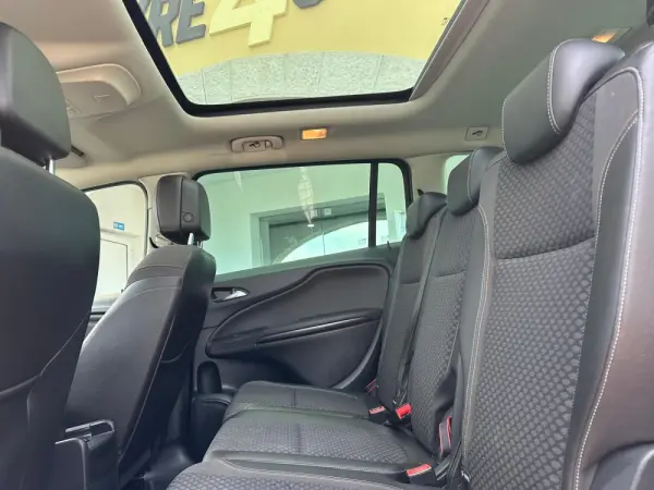 Opel Zafira 1.6 CDTi Cosmo 11
