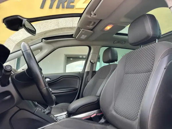 Opel Zafira 1.6 CDTi Cosmo 12
