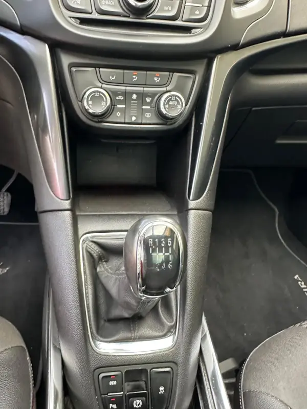 Opel Zafira 1.6 CDTi Cosmo 14