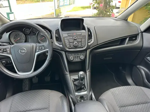 Opel Zafira 1.6 CDTi Cosmo 13