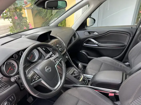 Opel Zafira 1.6 CDTi Cosmo 18