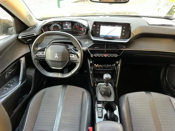 Peugeot 2008 1.5 BlueHDi Allure Pack 2