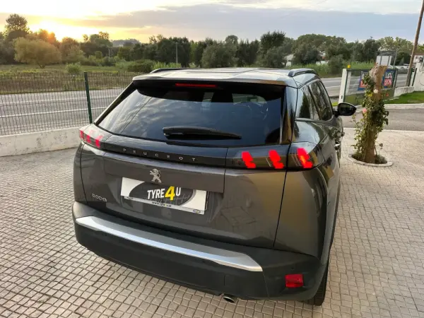 Peugeot 2008 1.5 BlueHDi Allure Pack 4