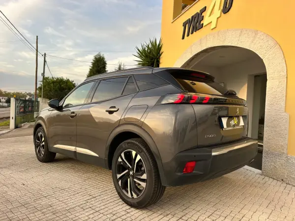 Peugeot 2008 1.5 BlueHDi Allure Pack 5