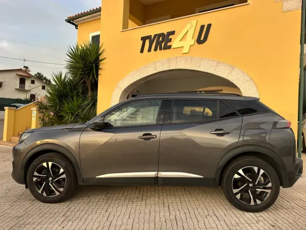 Peugeot 2008 1.5 BlueHDi Allure Pack 6