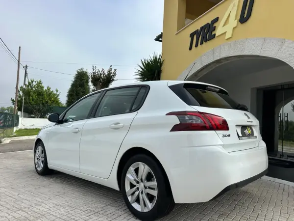 Peugeot 308 1.5 BlueHDi Style 12