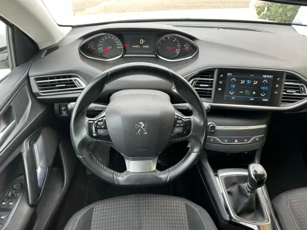 Peugeot 308 1.5 BlueHDi Style 19