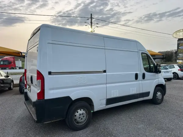 Peugeot Boxer 2.2 BlueHDi 333 L2 CD 5