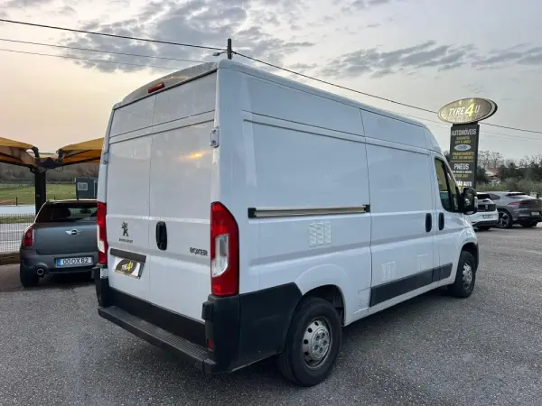 Peugeot Boxer 2.2 BlueHDi 333 L2 CD 8