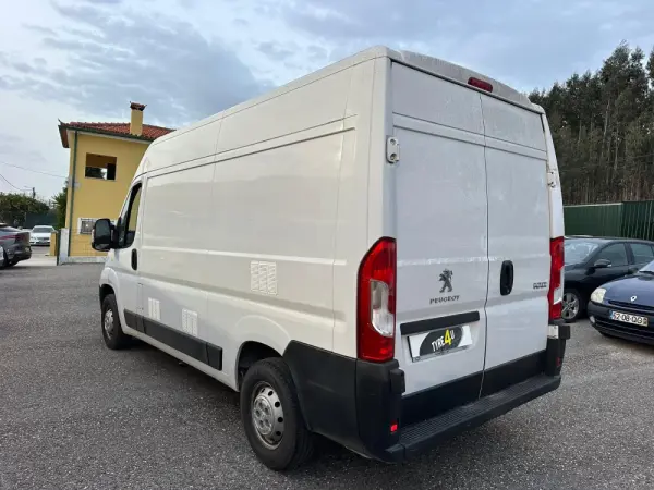 Peugeot Boxer 2.2 BlueHDi 333 L2 CD 7