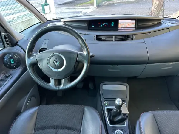 Renault Espace 2.0 dCi Initiale 7L 10
