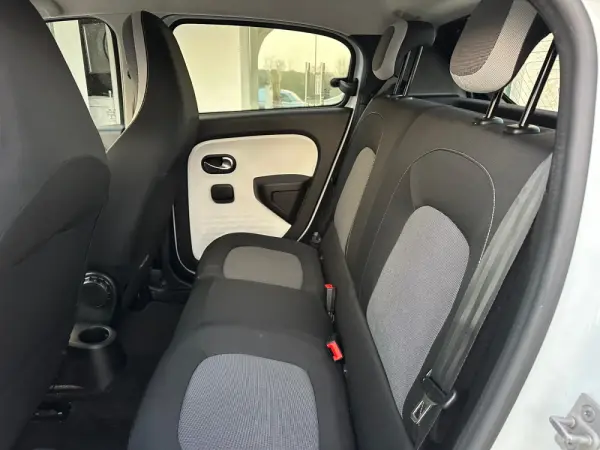 Renault Twingo 22 Intens 15