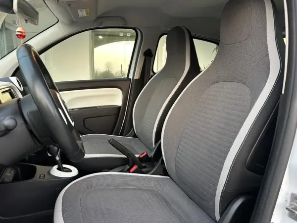 Renault Twingo 22 Intens 18