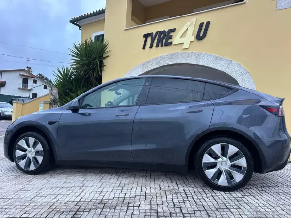 Tesla Model Y Long Range Tração Integral 4