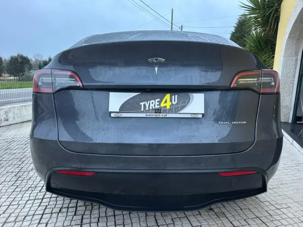 Tesla Model Y Long Range Tração Integral 6