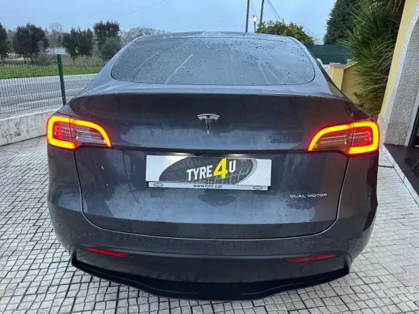 Tesla Model Y Long Range Tração Integral 16
