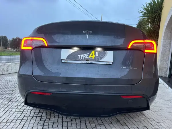 Tesla Model Y Long Range Tração Integral 15