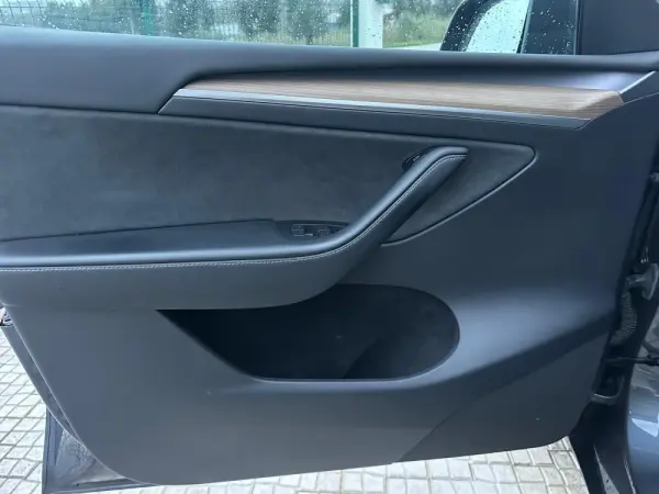 Tesla Model Y Long Range Tração Integral 20