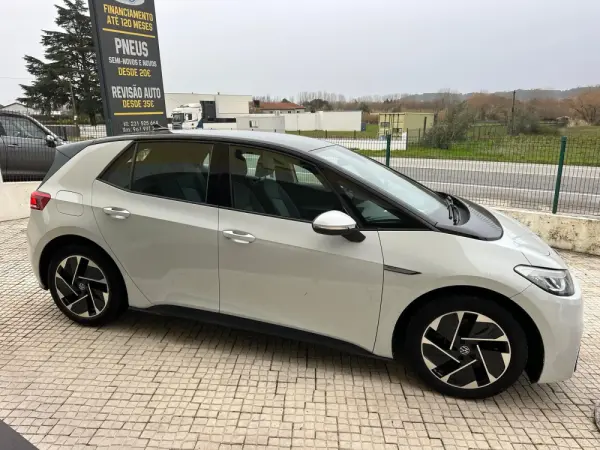 Volkswagen ID.3 Pro Performance Tech 18
