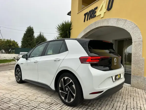 Volkswagen ID.3 Pro Performance Tech 21