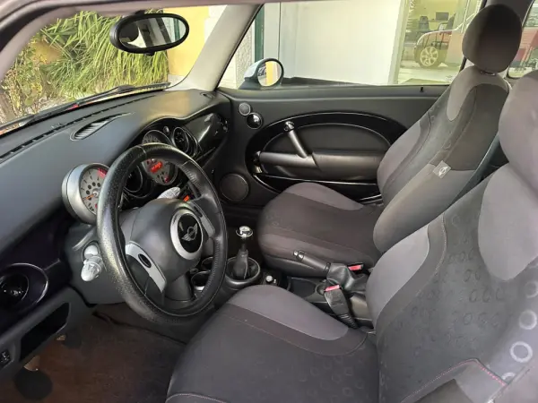 MINI 3 Portas One D 17