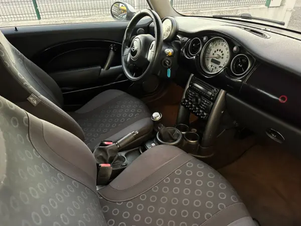 MINI 3 Portas One D 14