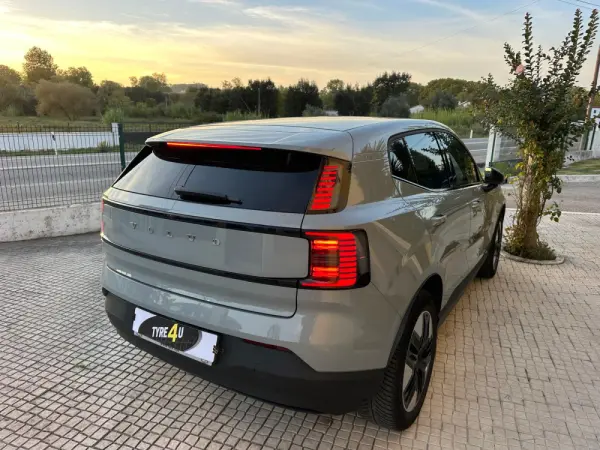 Volvo EX30 69 kWh Single Motor Extended Range Core 4