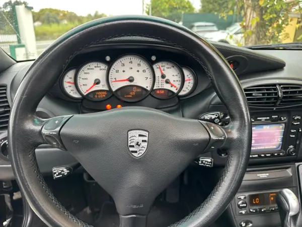 Porsche 911 (964) CARRERA 4 CABRIO 17