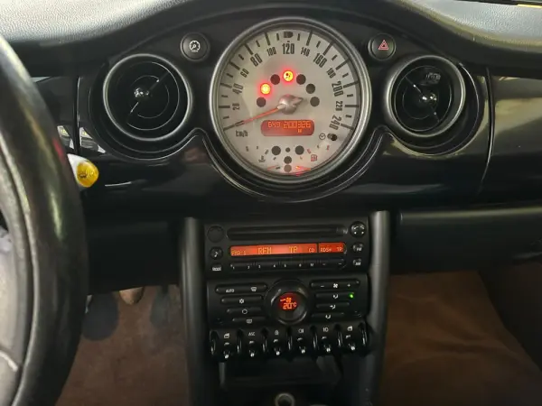 MINI 3 Portas One D 11