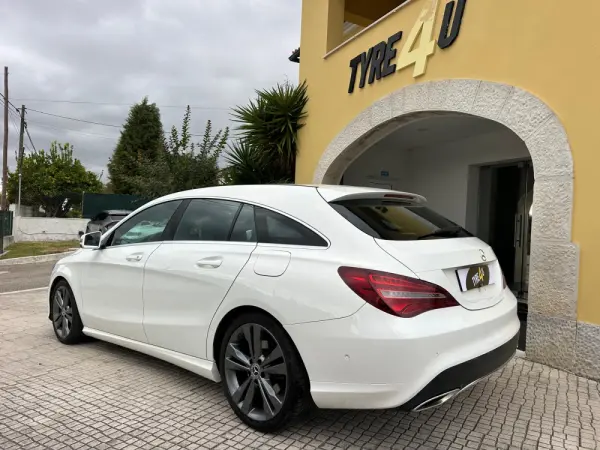 Mercedes-Benz CLA 180 d Shooting Brake Urban Aut. 6