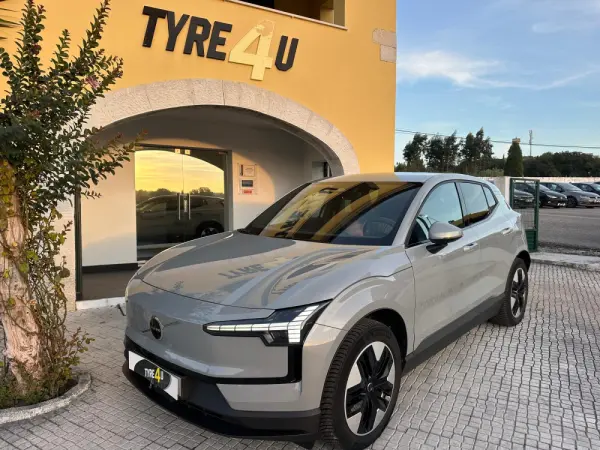 Volvo EX30 69 kWh Single Motor Extended Range Core 12