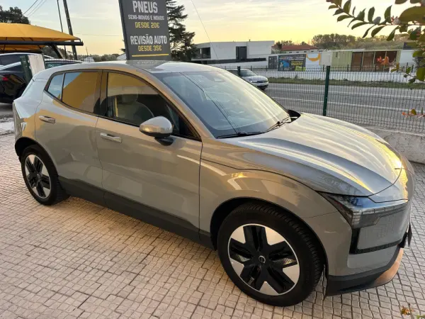 Volvo EX30 69 kWh Single Motor Extended Range Core 3