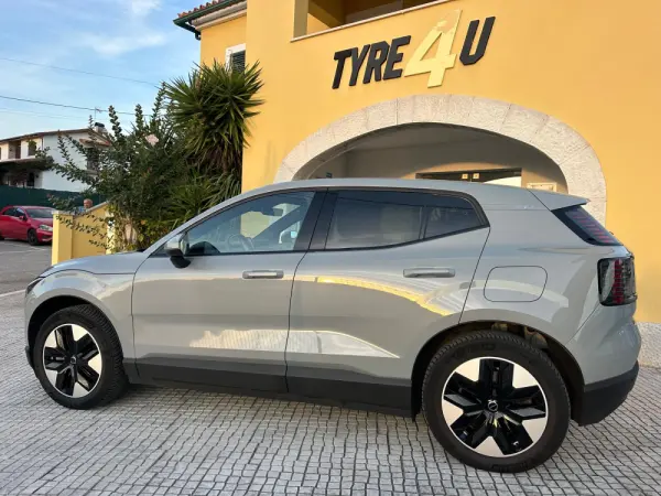 Volvo EX30 69 kWh Single Motor Extended Range Core 13