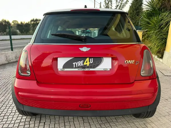 MINI 3 Portas One D 6
