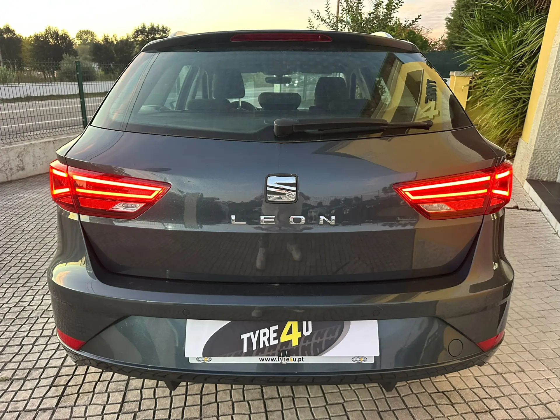 SEAT Leon ST 1.6 TDI S&S Style 6