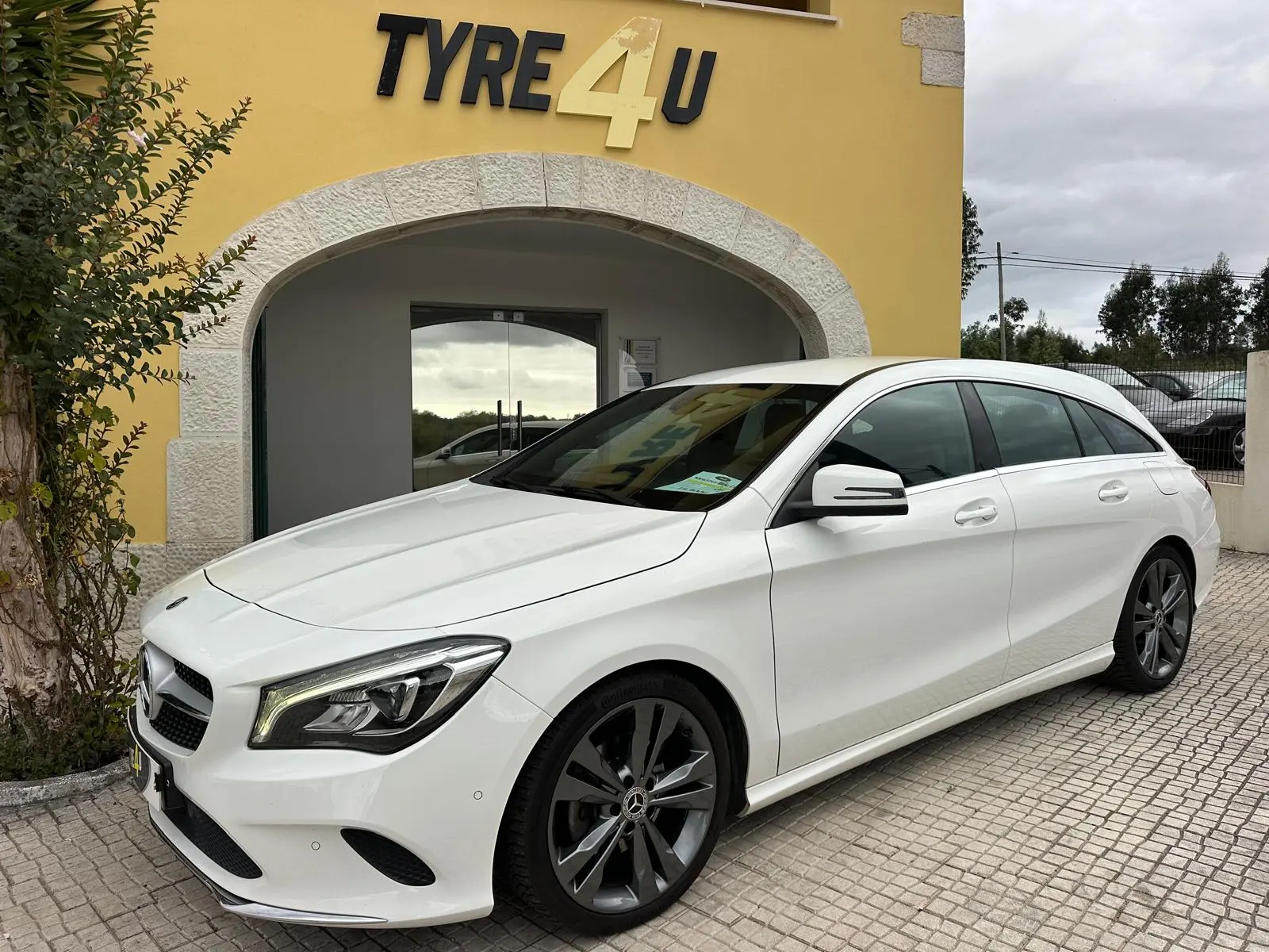Mercedes-Benz CLA 180 d Shooting Brake Urban Aut. 1